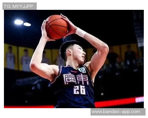 周琦表现惊艳豪华两双助力球队赢得比赛展现超强统治力